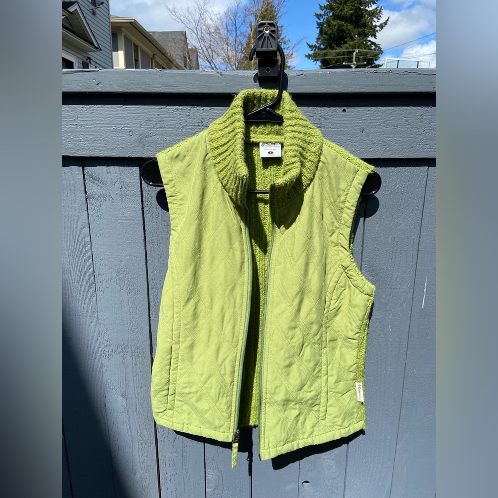 Columbia spring green vest for layering